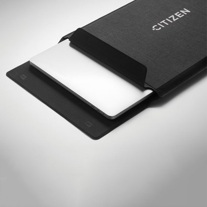 Milton 16 inch felt laptop sleeve. (11)