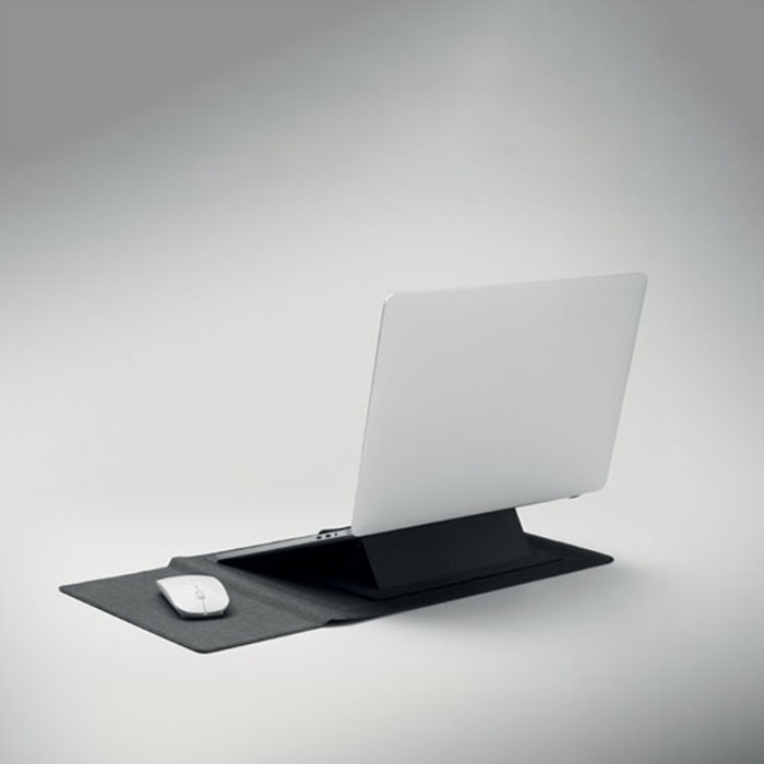 Milton 16 inch felt laptop sleeve. (9)