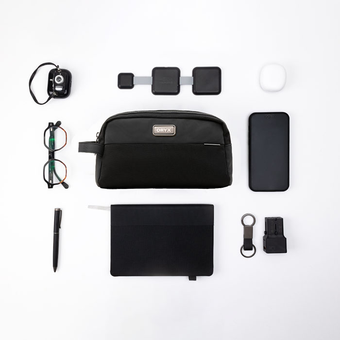 Theroux Sleek textured design pouch (21)