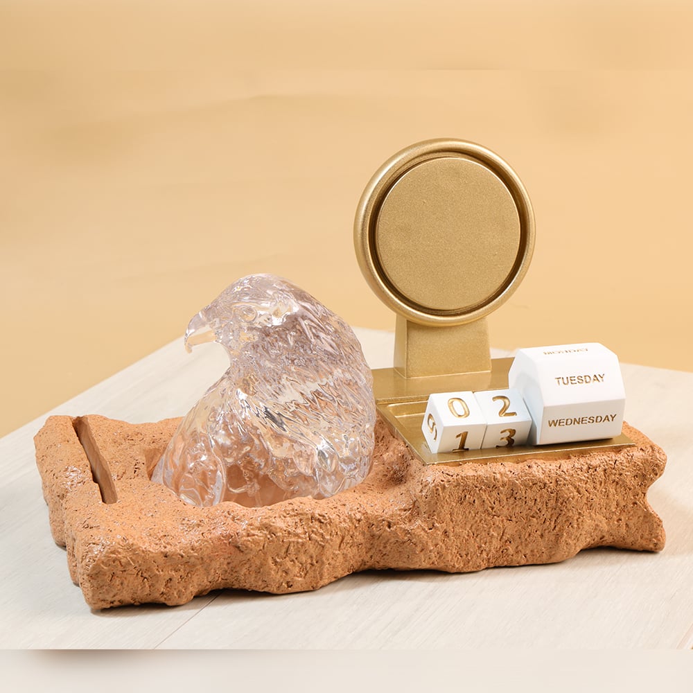 Oskra Crystal falcon head (1)