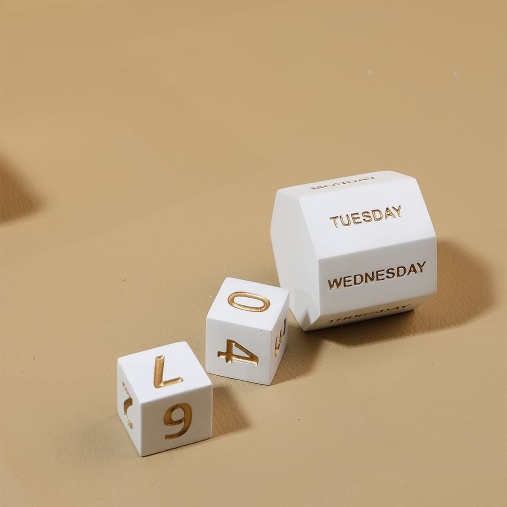 Oskra Crystal falcon head (2)