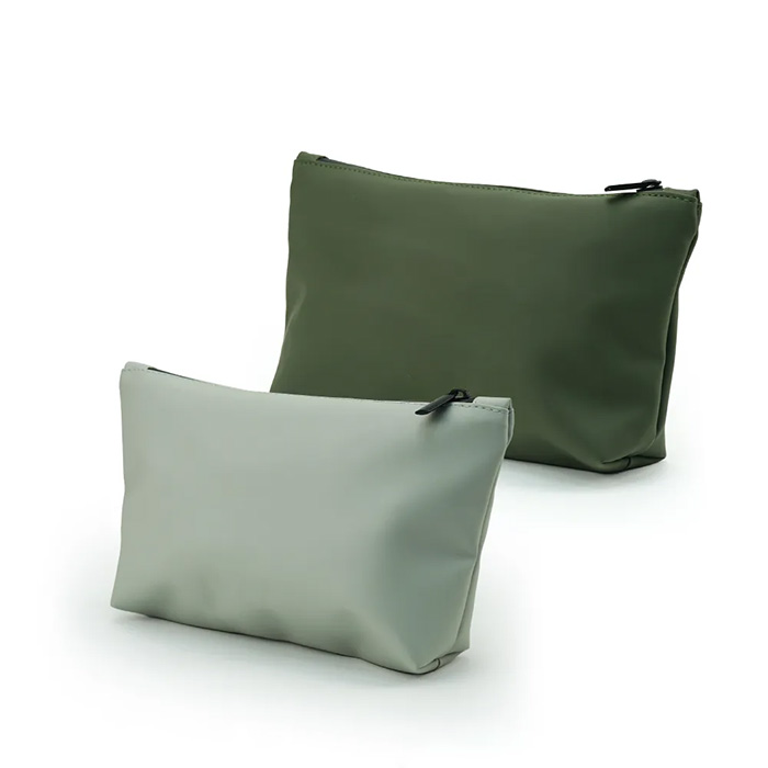 Classic PU cosmetic pouch with zipper. (2)